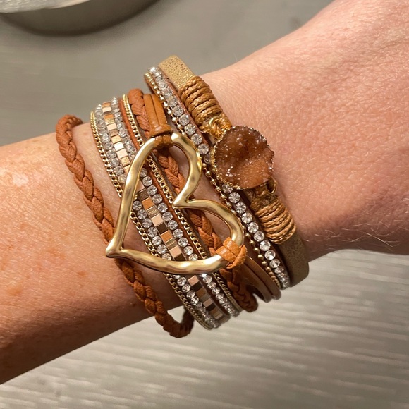 Bohemian Multi-layer Leather Fashion Bracelet Brown NEW - Picture 2 of 2